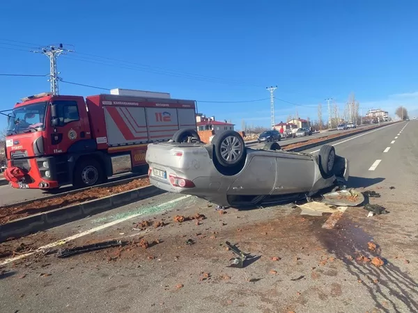 Nurhak’ta Otomobiller Çarpıştı: Araç Takla Attı, 2 Yaralı