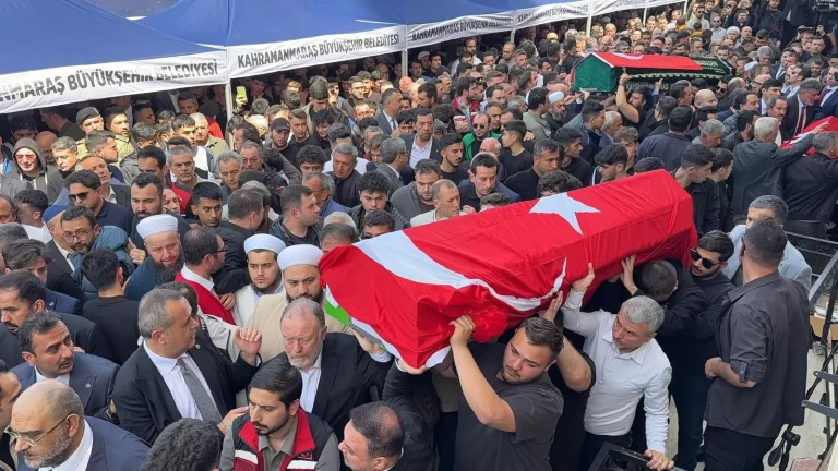 Kahramanmaraş’ta Gözyaşları Sel Oldu: Okul Katliamı Kurbanları Son Yolculuğuna Uğurlanıyor