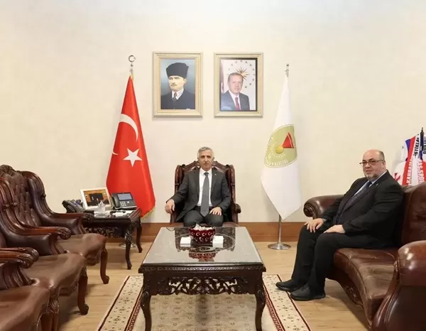 Başkan Akpınar’dan Vali Ünlüer’e Ziyaret: Dulkadiroğlu’nun Geleceği Masaya Yatırıldı