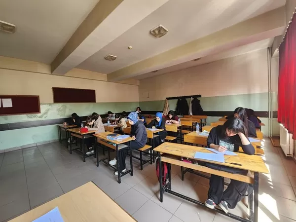 Dulkadiroğlu’nda EŞİK Heyecanı: 21 Okulun Birincileri Yarı Final İçin Yarışacak!