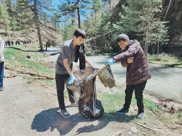 Geben’in Genç Muhafızları Doğa İçin El Ele Verdi: Milli Park Pırıl Pırıl!