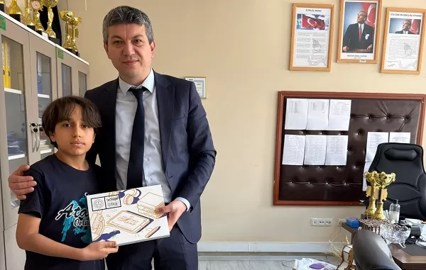 İstiklal Marşı’na Saygı Ödül Getirdi: Andırınlı Muhammed’den Örnek Davranış