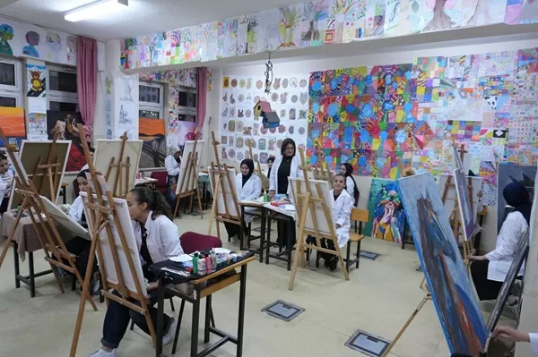 Öğrencilere Renkli Kurs