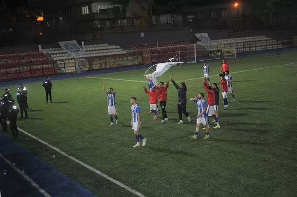 Pazarcık Aksuspor 3 Puanla Tanıştı! Çağlayancerit Engeli 2 Golle Geçildi