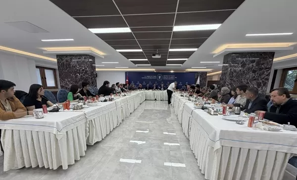 Ankara’daki Kahramanmaraşlı Gençlere Dev Destek! 39 Öğrenciye 20’şer Bin Lira Burs Müjdesi