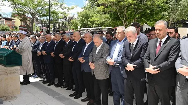 Kahramanmaraş’ta Vefa Töreni: Eski Belediye Başkanı Hacı Ali Özal Son Yolculuğuna Uğurlandı