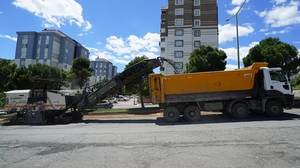 Kuzey Koridorunda Altyapı Rehabilitasyonu: Ahır Dağı Caddesi BSK Asfalta Hazırlanıyor