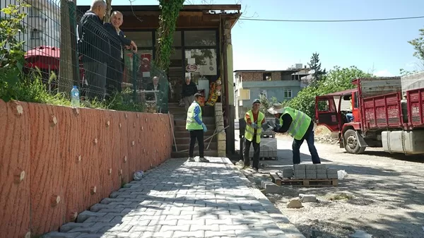Egemenlik Mahallesi’nde Dev Dönüşüm: Kaldırımlar Yenileniyor, Yollar Asfaltlanıyor!