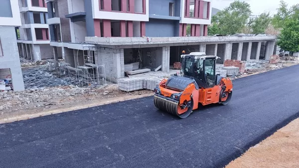 Afşin Atatürk Caddesi’ne Fırat Görgel Dokunuşu! İnşaatların Bozduğu Yol Otoban Gibi Oldu