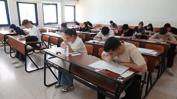 Pusula Maraş’tan Dev Eğitim Hamlesi: 5 Bin Öğrenci KSÜ Kampüsünde YKS Provası Yaptı!