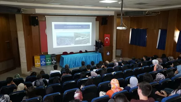Büyükşehir’den Üniversiteli Gençlere Sıfır Atık Eğitimi: Daha Temiz Bir Gelecek İçin!