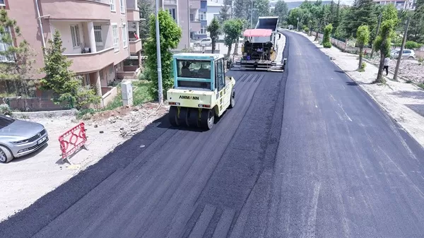 Elbistan’a Yakışır Değişim! Pınarbaşı Caddesi Asfaltla Işıl Işıl Oluyor: Bayram Sonrası Dev Maraton!