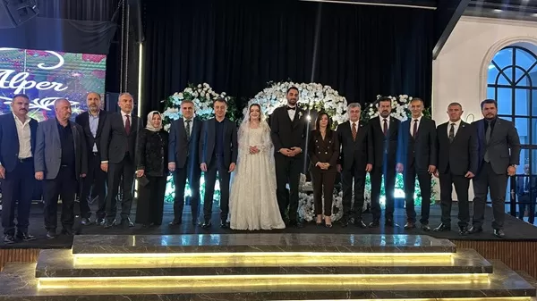 Dulkadiroğlu Milli Eğitim Müdürü Hüseyin Mart’ın Mutlu Günü: Genç Çift Dünya Evine Girdi