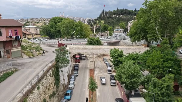 Sürücülerin Gözü Aydın, Kanlıdere Çilesi Bitti! Tarihi Köprüde Çalışmalar Tamamlandı, Yol Açıldı