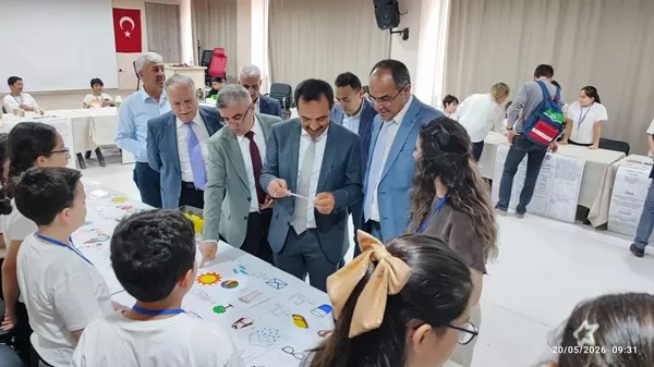 Onikişubat’ta Dev Bilim Şöleni! Tebernuş Özler Ortaokulu’nun Genç Mucitleri Sahneye Çıktı