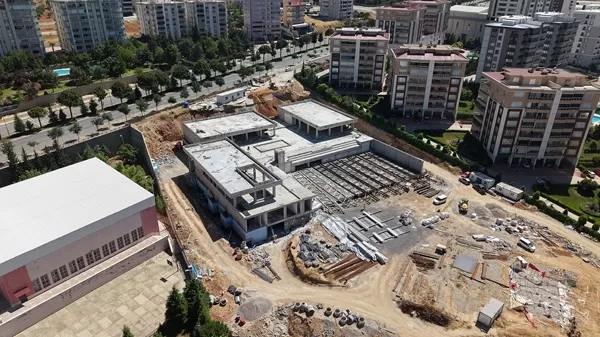 Kahramanmaraş Gençlik ve Spor Merkezi İnşaatı Hızla İlerliyor
