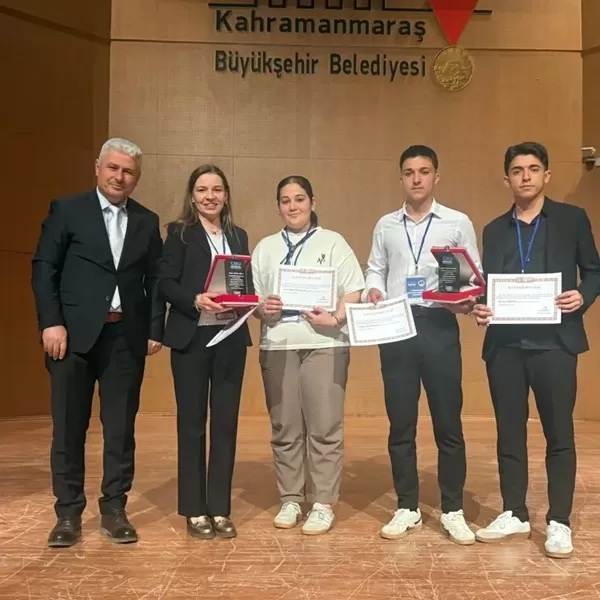 Andırınlı Liselilerden Tarihi Başarı!