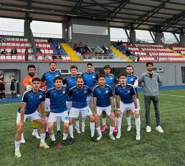 Sahada Şok Skor, Kürsüde Büyük Gurur! Batıkalespor 6 Yedi Ama Kupayı Kaptı: Merhaba 1. Amatör Küme!