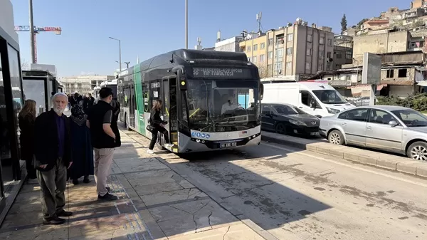 Otobüsler Doldu Taştı, Trafik Rahat Nefes Aldı! 4 Günde Tam 18 Bin 900 Yolcu Otobüsleri Ücretsiz Kullandı!