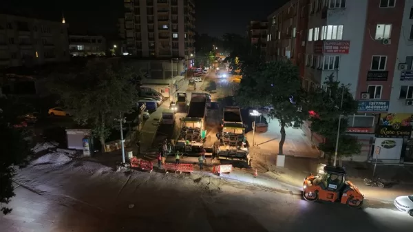 Şeyh Adil ve Girne Caddelerinde Gece Mesaisiyle Asfalt Yenileniyor