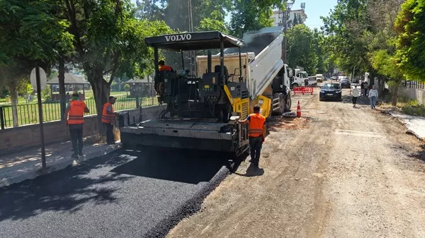 Büyükşehir İstasyon Caddesi’ni Baştan Aşağı Yeniliyor!