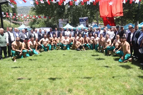 Dulkadiroğlu’nda Karakucak ve Şalvar Güreş Festivali Düzenlendi