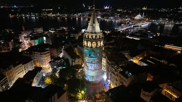 Galata Kulesi Kahramanmaraş Şiirleriyle Aydınlandı!
