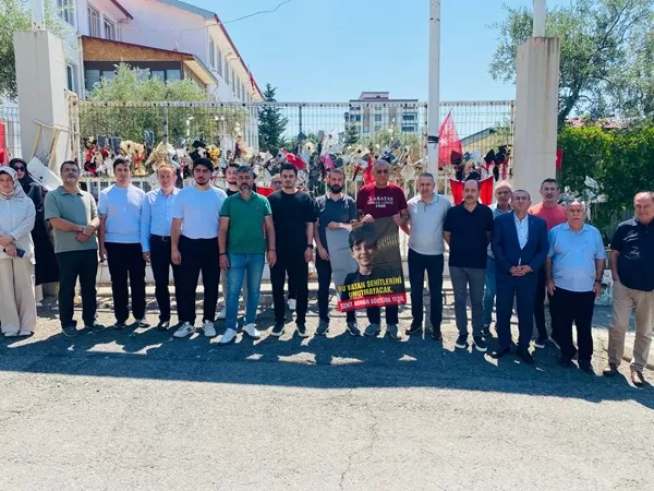 Ayser Çalık Ortaokulu Önünde Gözyaşları Sel Oldu!