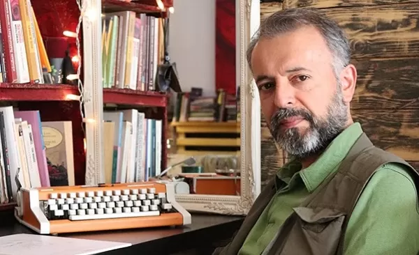Edebiyat Dünyasında Büyük Vefa Kahramanmaraşlı şair Mevlâna İdris Zengin en son vefat haberleri ve hayat hikayesi kitapları 2026, Eyüpsultan mezarlığı anma töreni fotoğrafları ve Mustafa Şentop son dakika açıklamaları, Prof. Dr. Kemal Sayar ve Çocuk Vakfı anma konuşmaları videoları izle, son dakika Kahramanmaraş yaşam, edebiyat dünyası ve vefat yıl dönümü sıcak aktüel gelişmeler oku, marasexpress.com en son dakika güncel sıcak yerel aktüel belediye, vakıf, kültür ilanları ve halk haberleri oku.Kahramanmaraşlı Dev Yazar Mevlâna İdris Dualarla Anıldı!