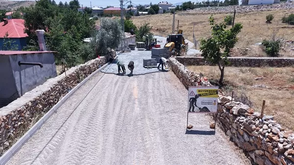 Büyükşehir, Afşin Emirli’nin Ulaşım Standardını İyileştiriyor