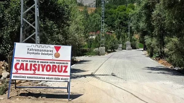 Büyükşehir Belediyesi, Göksun Kavşut Mahallesi’nin Yollarını Kilit Parkeyle Yeniliyor