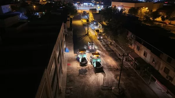 Büyükşehir, Toptancılar Sitesi’nde Asfalt Mesaisinde