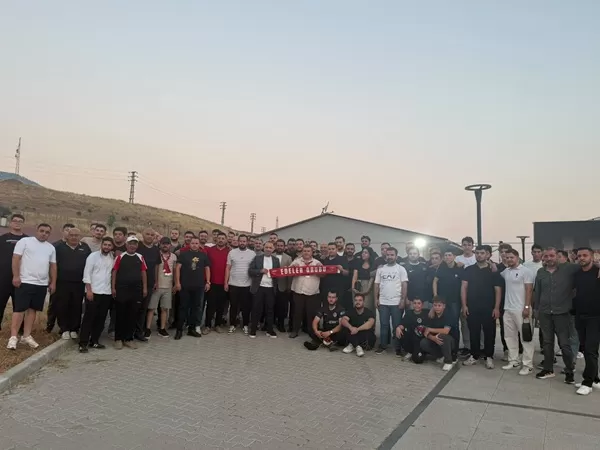 Edeler Taraftar Grubu’ndan İstiklalspor’a Destek Ziyareti