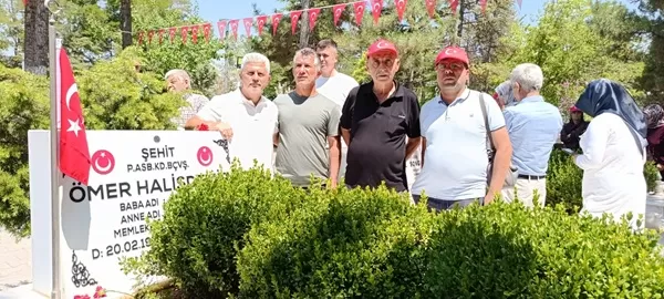 46 Masterlar Ömer Halisdemir’in Kabrine Ziyaret!