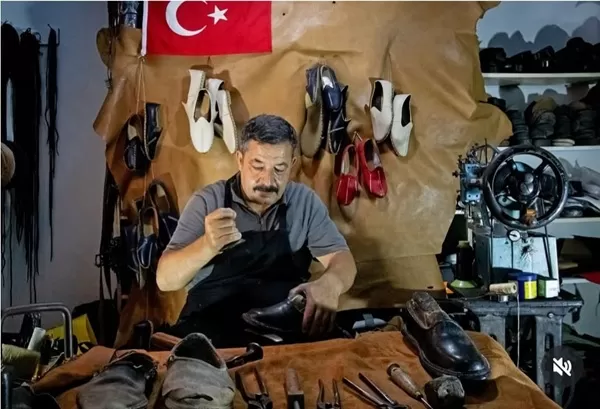Zamanın Direnen İlmekleri: Andırın’ın Son Ayakkabı Ustası Muhittin Rüzgar