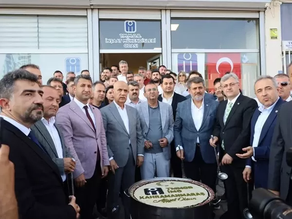 Vali Mükerrem Ünlüer Vatandaşlarla Aşure Programında Buluştu