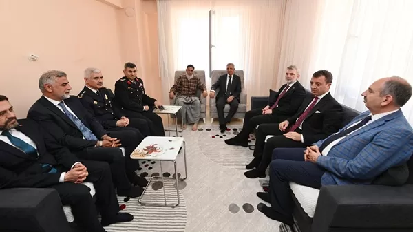 Protokol Üyelerinden Şehit Aileleri ve Gazilere Anlamlı Ziyaret