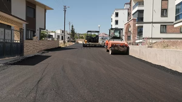 Pazarcık’ta Asfalt Seferberliği