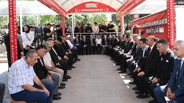 Kahramanmaraş’ta 15 Temmuz Anma Programı Şehitlik Ziyaretiyle Başladı