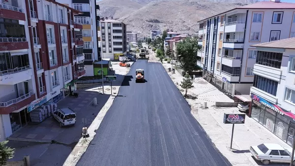 Büyükşehir, Elbistan Darende Caddesi’nde Dönüşüm Başlattı