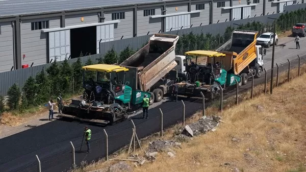 Büyükşehir’in Asfalt Mesaisi 19 Farklı Noktada Sürecek
