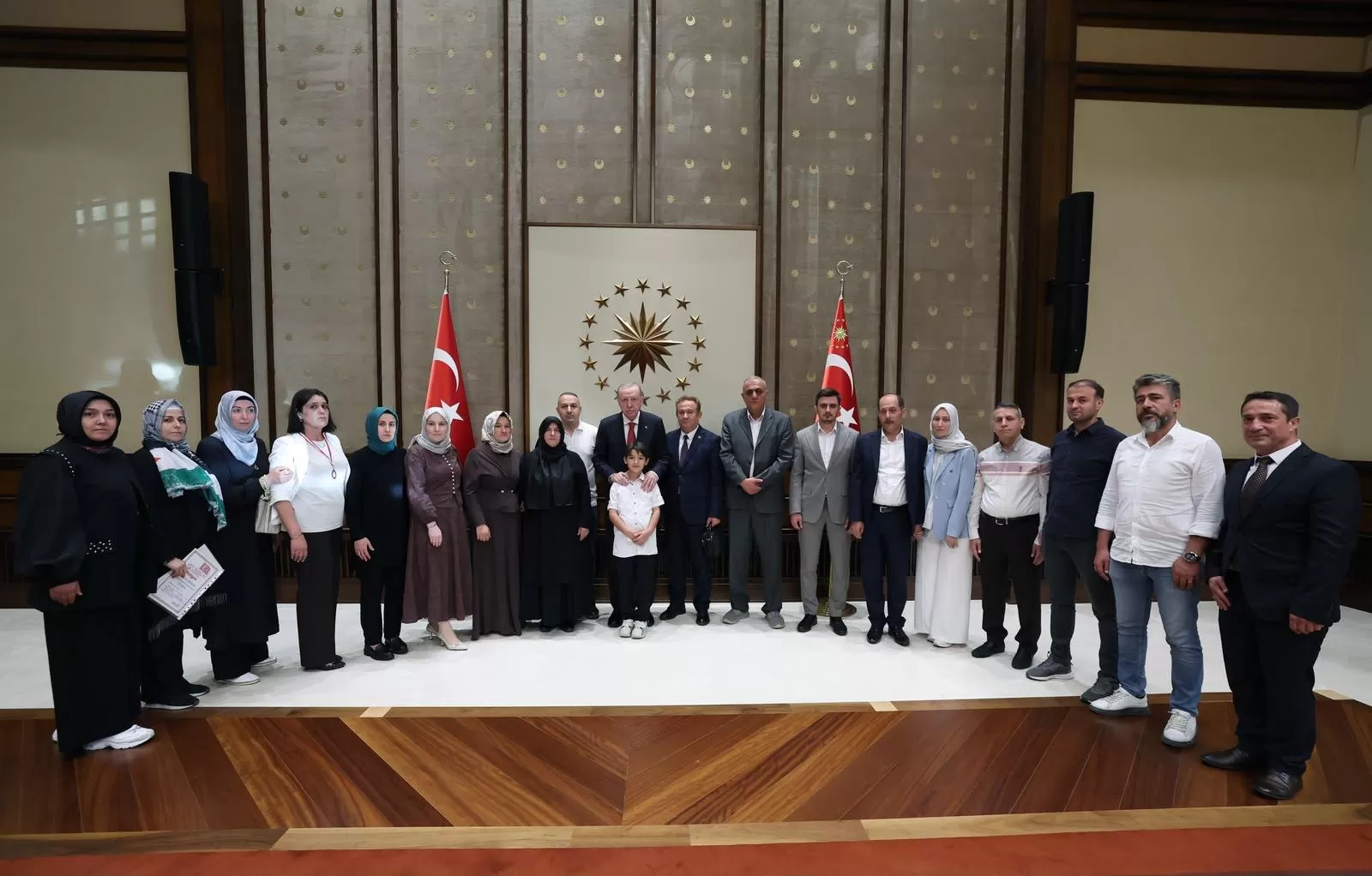 Ayser Çalık Ortaokulu Şehitleri ve Ayla Öğretmen İçin Cumhurbaşkanlığı Külliyesi’nde Anlamlı Kabul