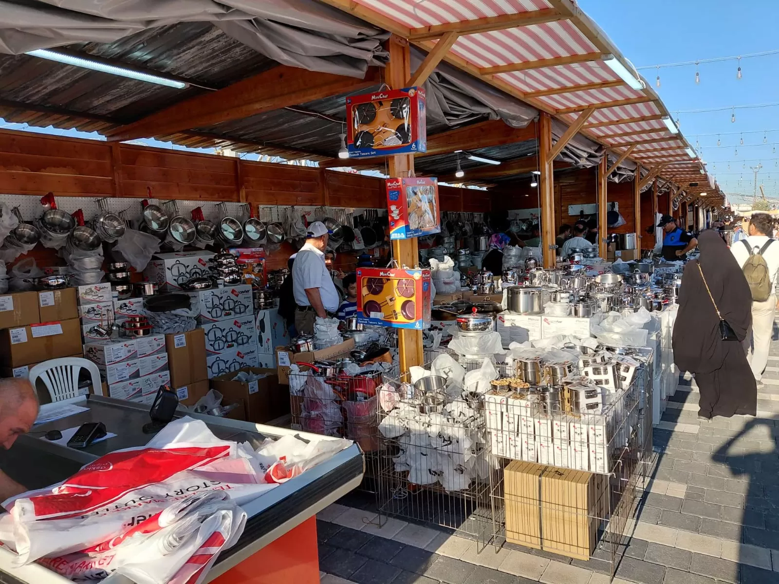 Hascevher’den Dev Fuar Kampanyası: Kaliteli Mutfak Ürünleri Uygun Fiyatlarla Vatandaşlarla Buluşuyor