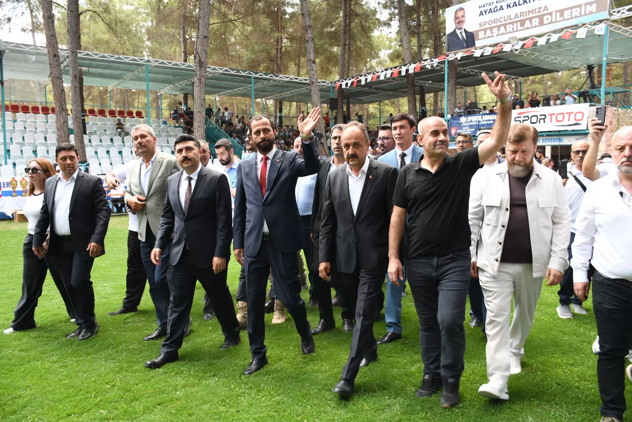 Yayladağ’da 24. Uluslararası Aba Güreşi Festivali Coşkuyla Başladı: 6 Ülkeden 853 Sporcu Er Meydanında!