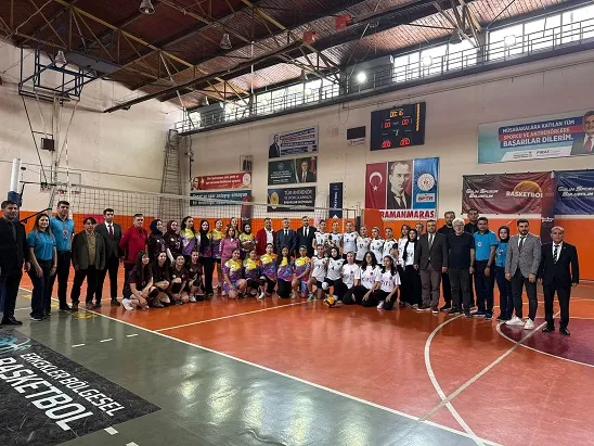 Kahramanmaraş’ta Okul Voleybol Müsabakaları Başladı: Heyecan Batıpark’ta Yaşanıyor!