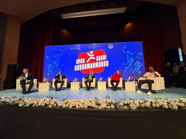 Futbolun Efsaneleri Kahramanmaraş’ta Buluştu: Yattara, Tanju Çolak ve Mehmet Özdilek’e Yoğun İlgi!