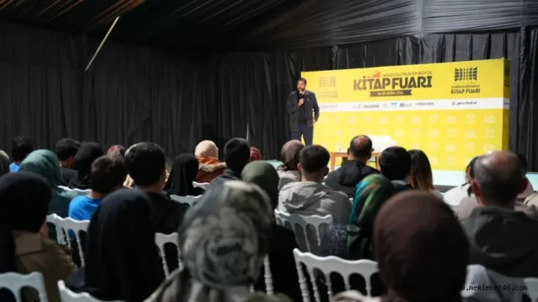 Altay Cem Meriç, Kitap Fuarı’nda İslami İlimleri Anlattı: KAFUM’da Yoğun İlgi!